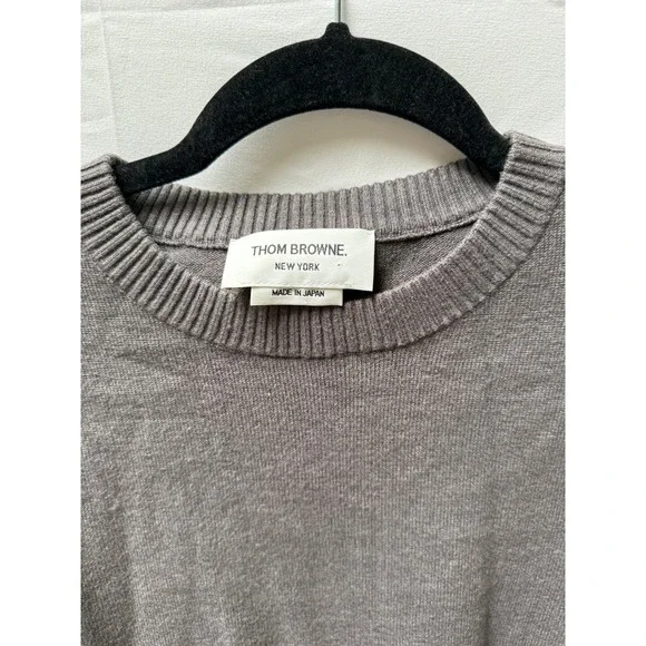 Thom Browne Classic 4-Bar Wool Crewneck Sweater in Medium-Grey - Picture 4 of 9